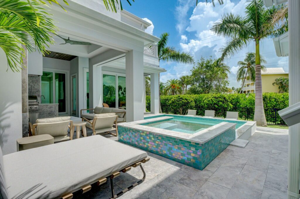 The Sand Castle - Raised spa