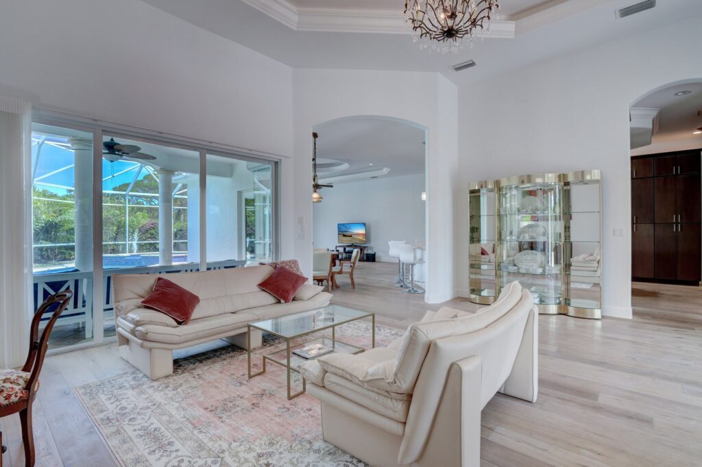 Palm Paradise- Front Room