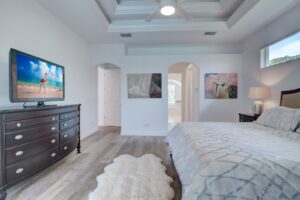 Palm Paradise- Primary Bedroom