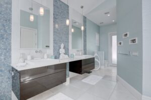 Entertainer's Dream- Primary Bedroom Bathroom
