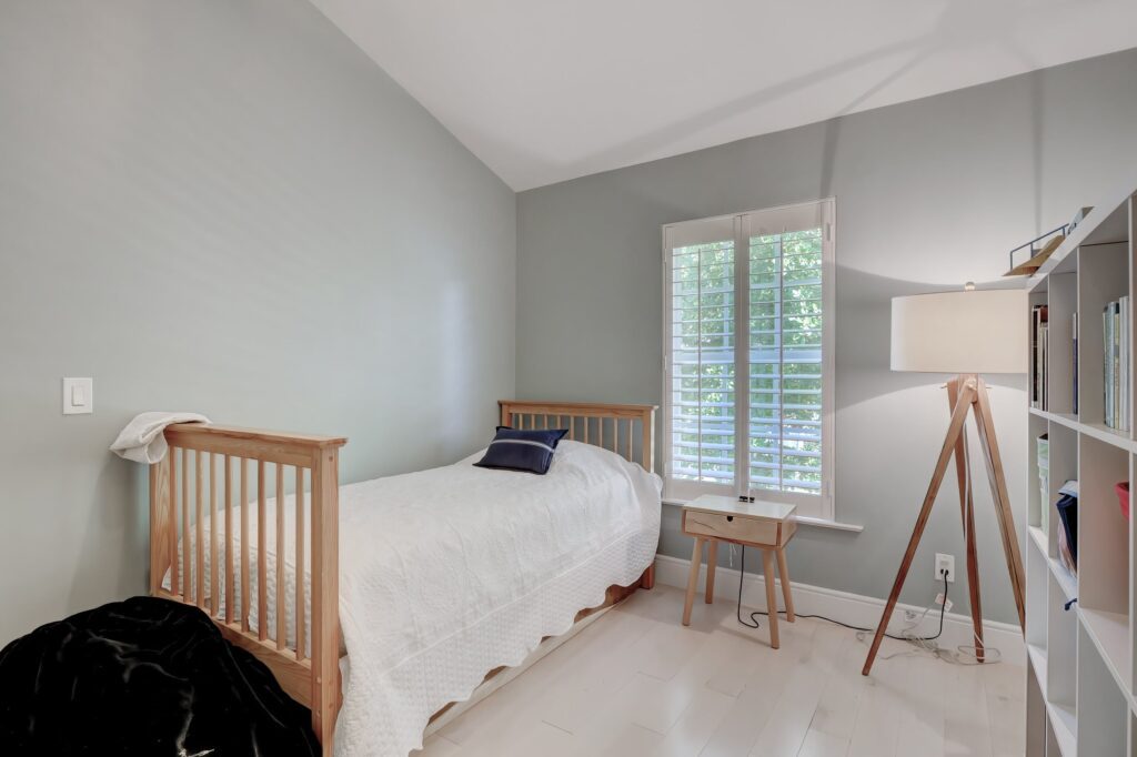 Entertainer's Dream- Guest Bedroom 2