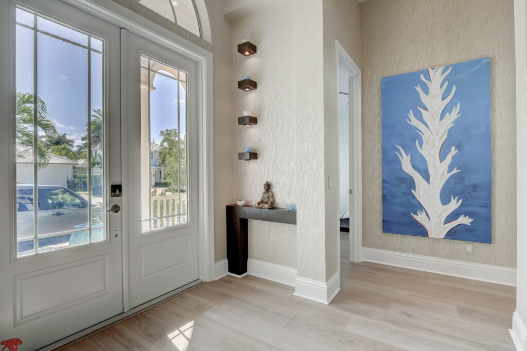 Entertainer's Dream- Front Entryway