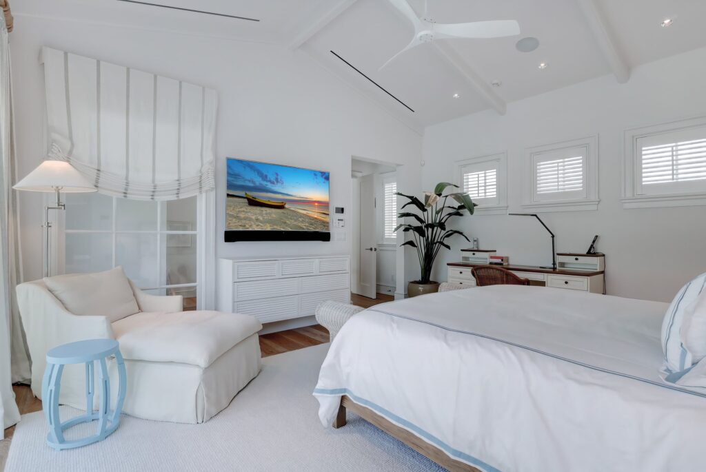 The Sunshine Estate- Primary Bedroom