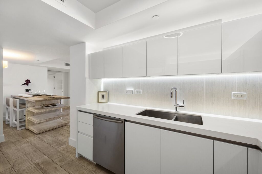 1 Hotel & Homes - City View- Kitchen Area