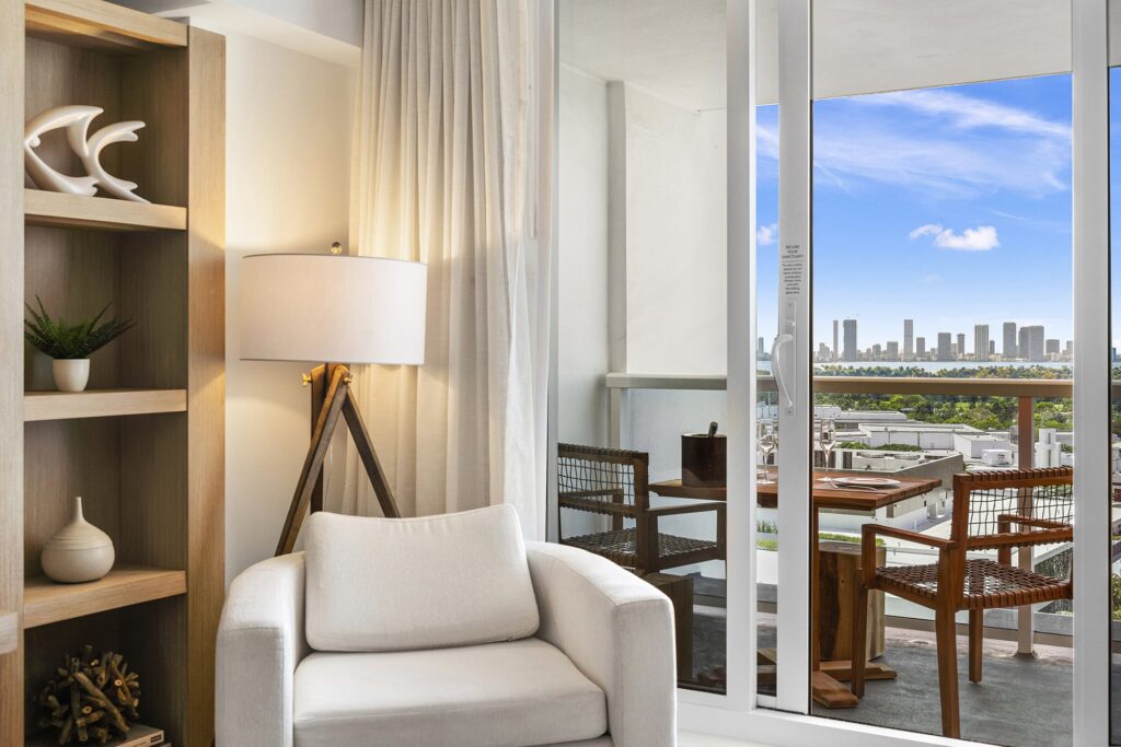 1 Hotel & Homes - City View- Living Room