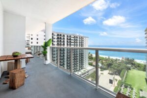 1 Hotel & Homes - Oceanview- Balcony View
